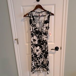NWT Mid Dress with ruffles